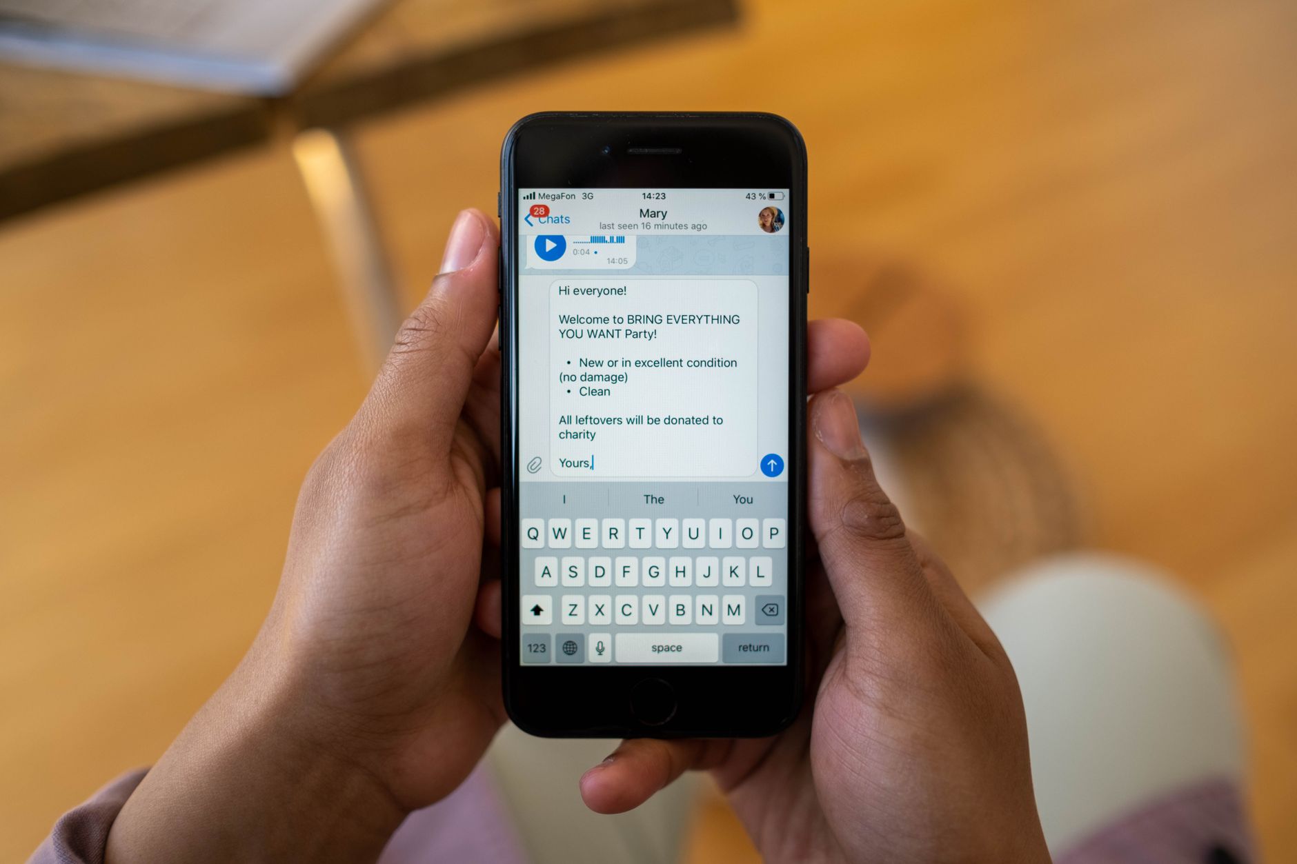 capture de Meta AI dans une conversation WhatsApp et sur meta.ai